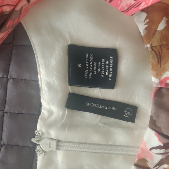 New Directions sleeveless floral dress - Picture 2 of 5